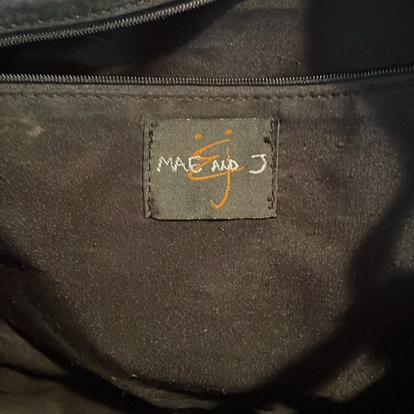 Winged Heart Mae and J Over the Shoulder Handbag - Picture 6 of 12